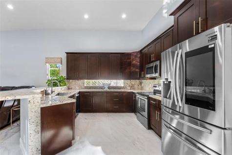 3852 Oak Ridge Circle Weston FL 33331