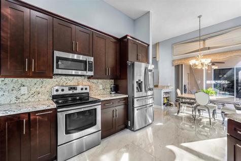 3852 Oak Ridge Circle Weston FL 33331