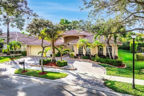 3852 Oak Ridge Circle Weston FL 33331