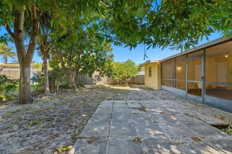 3761 NE 15th Avenue Pompano Beach FL 33064