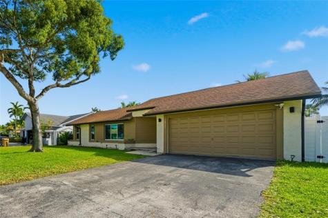 8340 SW 27th Place Davie FL 33328