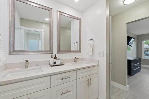 8340 SW 27th Place Davie FL 33328