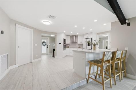 8340 SW 27th Place Davie FL 33328
