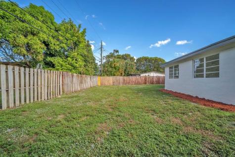 4911 NW 16th Street Lauderhill FL 33313