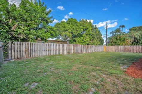 4911 NW 16th Street Lauderhill FL 33313