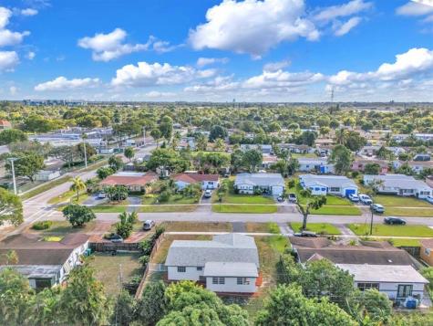 4911 NW 16th Street Lauderhill FL 33313