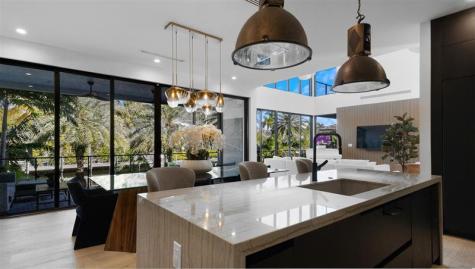 823 Ponce De Leon Drive Fort Lauderdale FL 33316