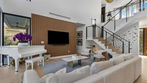 823 Ponce De Leon Drive Fort Lauderdale FL 33316