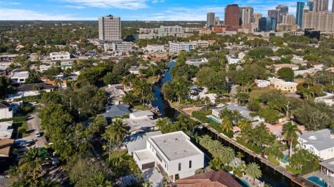 823 Ponce De Leon Drive Fort Lauderdale FL 33316