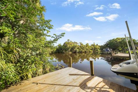 7305 E Elyse Circle Port St Lucie FL 34952