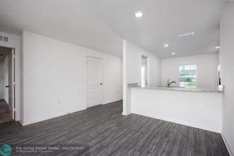 8725 98TH Court Vero Beach FL 32967