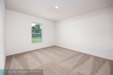 8725 98TH Court Vero Beach FL 32967