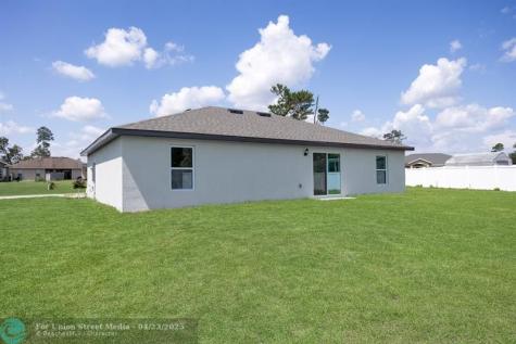8725 98TH Court Vero Beach FL 32967