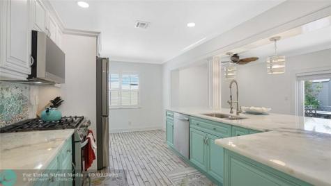 1736 NW 39th Street Oakland Park FL 33309