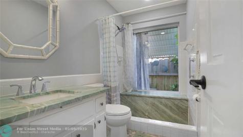 1736 NW 39th Street Oakland Park FL 33309