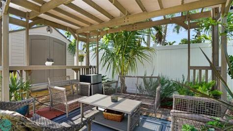 1736 NW 39th Street Oakland Park FL 33309