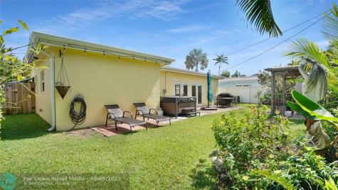 1736 NW 39th Street Oakland Park FL 33309