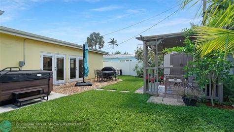 1736 NW 39th Street Oakland Park FL 33309