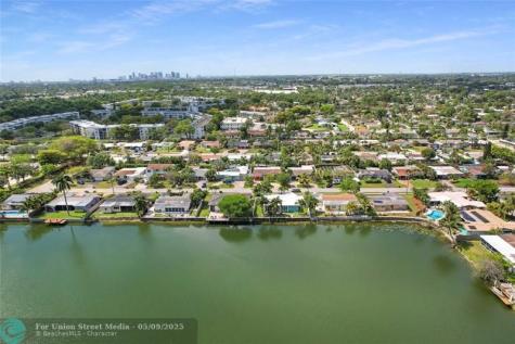 1736 NW 39th Street Oakland Park FL 33309