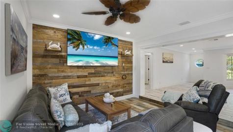 1736 NW 39th Street Oakland Park FL 33309