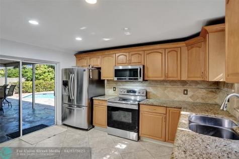 9261 SW 16th Road W Boca Raton FL 33428