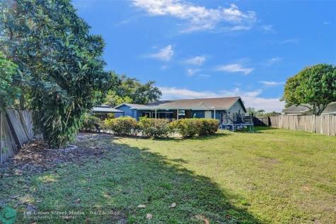 9261 SW 16th Road W Boca Raton FL 33428