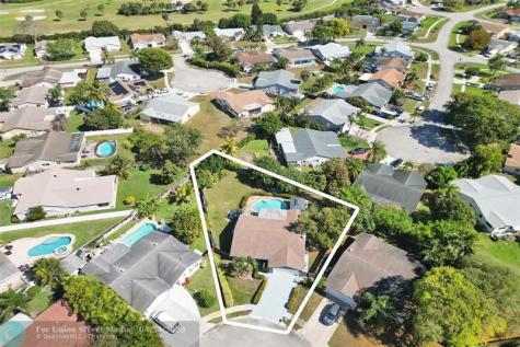 9261 SW 16th Road W Boca Raton FL 33428