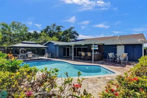 9261 SW 16th Road W Boca Raton FL 33428