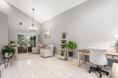 18241 NW 8th Street Pembroke Pines FL 33029