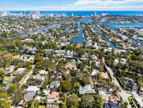 1125 SE 8th Street Fort Lauderdale FL 33316