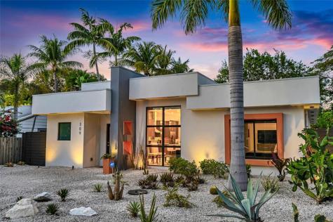 309 NE 21st Court Wilton Manors FL 33305