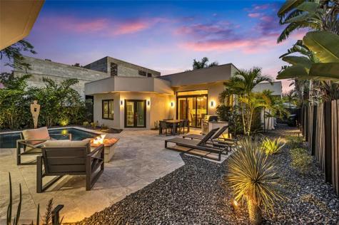 309 NE 21st Court Wilton Manors FL 33305