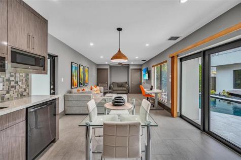 309 NE 21st Court Wilton Manors FL 33305