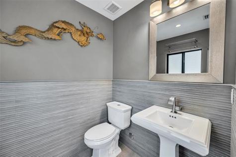 309 NE 21st Court Wilton Manors FL 33305