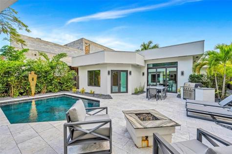 309 NE 21st Court Wilton Manors FL 33305