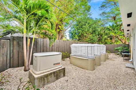 309 NE 21st Court Wilton Manors FL 33305