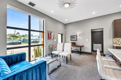 309 NE 21st Court Wilton Manors FL 33305