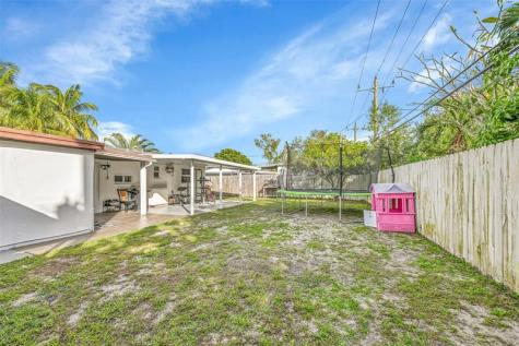 6250 SW 39th Street Davie FL 33314
