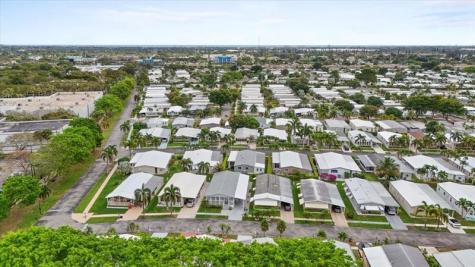 5343 NW 4th Terrace Deerfield Beach FL 33064