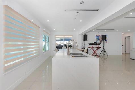 825 Argonaut Isle Dania Beach FL 33004