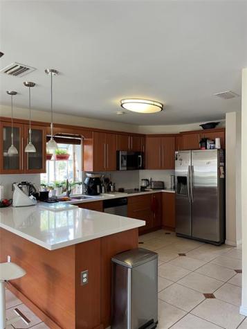 959 Azure Lane Weston FL 33326