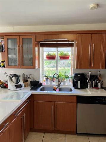 959 Azure Lane Weston FL 33326