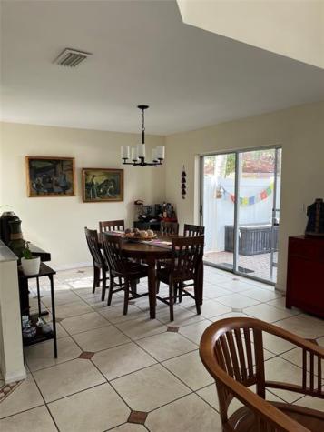 959 Azure Lane Weston FL 33326