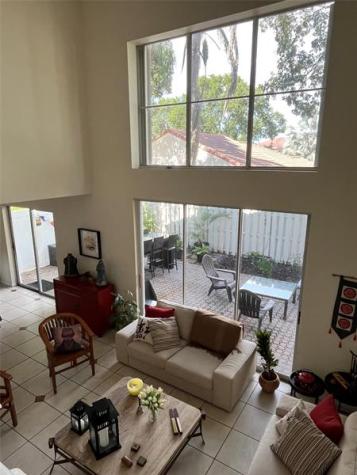 959 Azure Lane Weston FL 33326