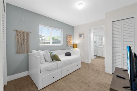2621 NE 20th Street Pompano Beach FL 33064