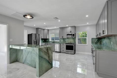 1424 Adams Street Hollywood FL 33020