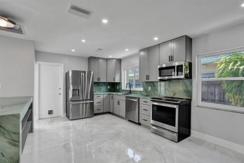 1424 Adams Street Hollywood FL 33020