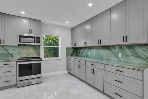 1424 Adams Street Hollywood FL 33020