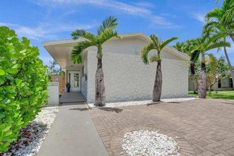 1424 Adams Street Hollywood FL 33020