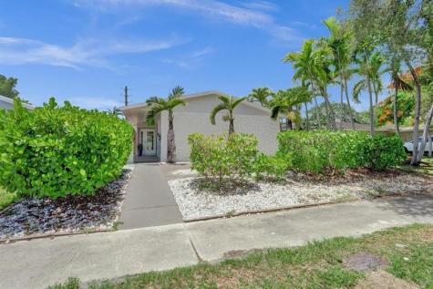 1424 Adams Street Hollywood FL 33020